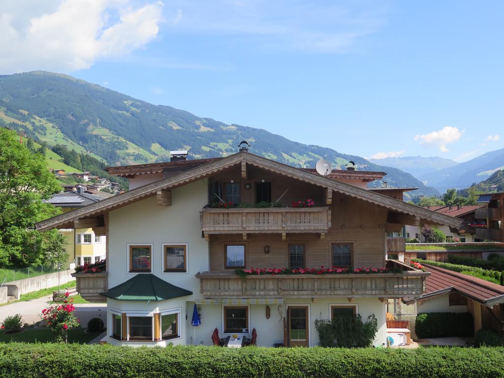 Appartment Nill Hippach Exteriör bild